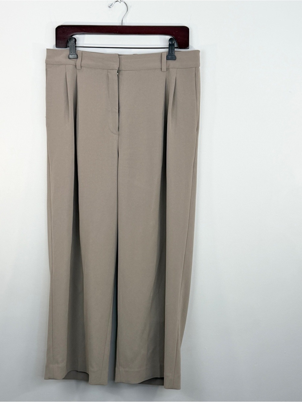 Aritzia Babaton taupe brown old money pleated cropped wide leg crepe pant 10 - Picture 4 of 14